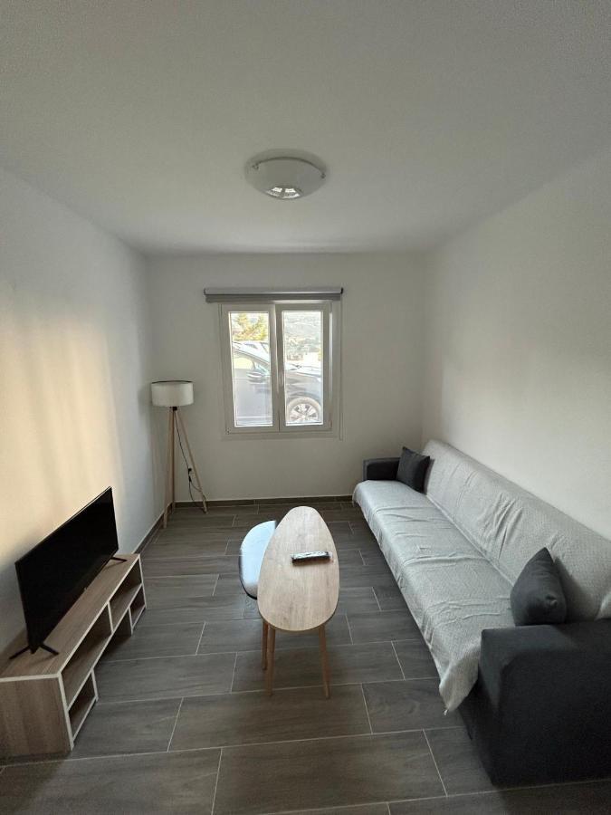 Dk Square Apartment อานดรอส ภายนอก รูปภาพ