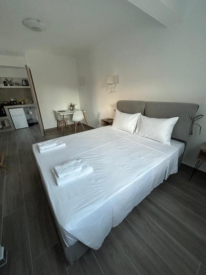 Dk Square Apartment อานดรอส ภายนอก รูปภาพ